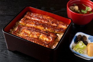 厳選素材は当然、捌きやタレ、焼きにもこだわった『うな重』