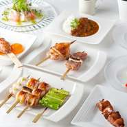 比内地鶏のレバーを炭焼きにし、焼き加減やタレののせ具合など素材自体の美味しさを引き出す調理方法で提供しています。甘辛のタレでレバーが苦手な方にも美味しいと言っていただけ、リピートいただいています。