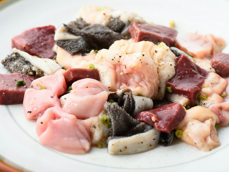 仕入れ業者との長年の信頼関係から、良い素材が手に入ります