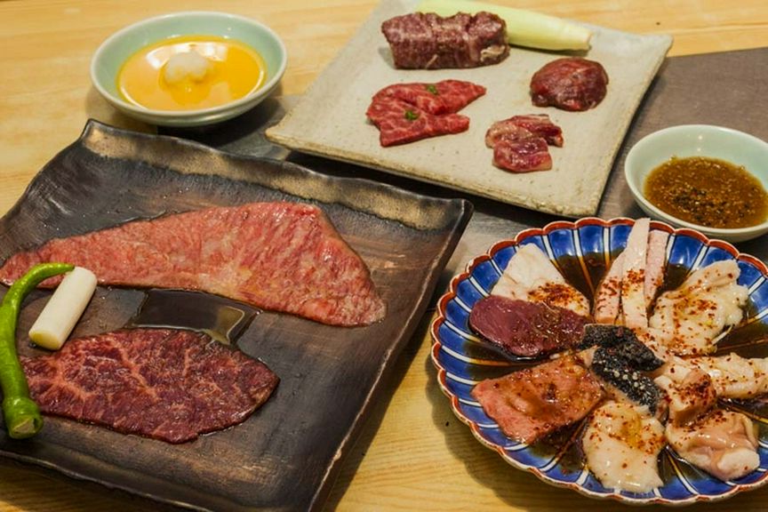 コースでは肉を最後まで食していただけるよう、味の配分を計算