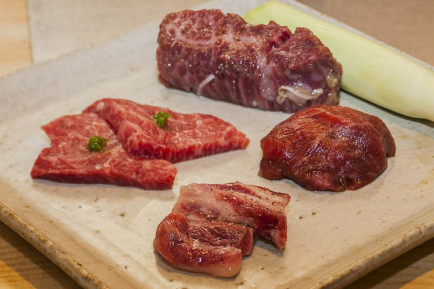 肉の塩の盛り合わせ