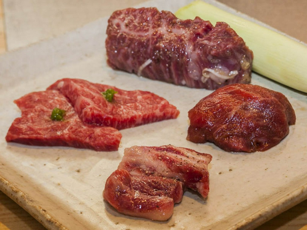 肉の塩の盛り合わせ