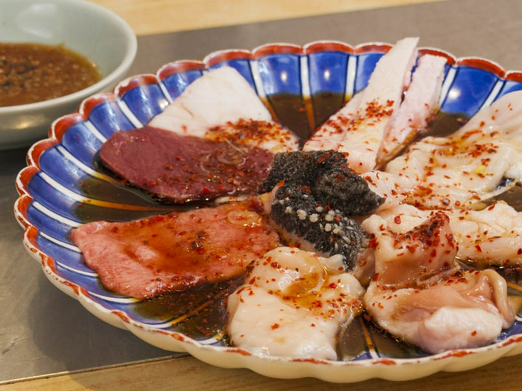 ホルモン盛り合わせ