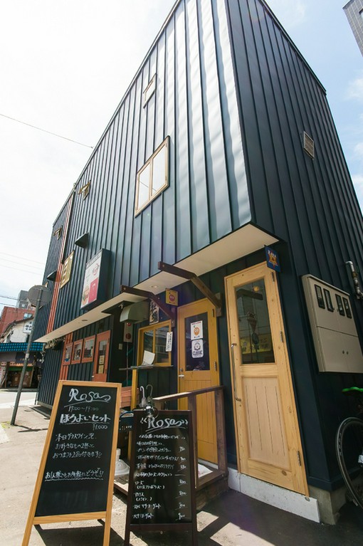 すすきの喧騒を抜けた大人の一軒