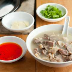 めずらしい中国家庭の味『ラムのモツスープ』