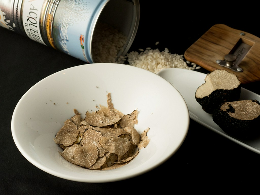 トリュフなど季節の食材をふんだんに使った贅沢な『リゾット』