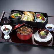 ミニうな丼、小鉢、刺身、天ぷら、煮物、吸物、デザート