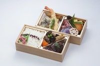 牛すき、うなぎ蒲焼、天ぷら、焼物、煮物、ごはん