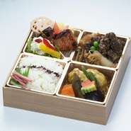 牛すき、サラダ、焼物、煮物、ごはん