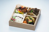 牛すき、サラダ、焼物、煮物、ごはん