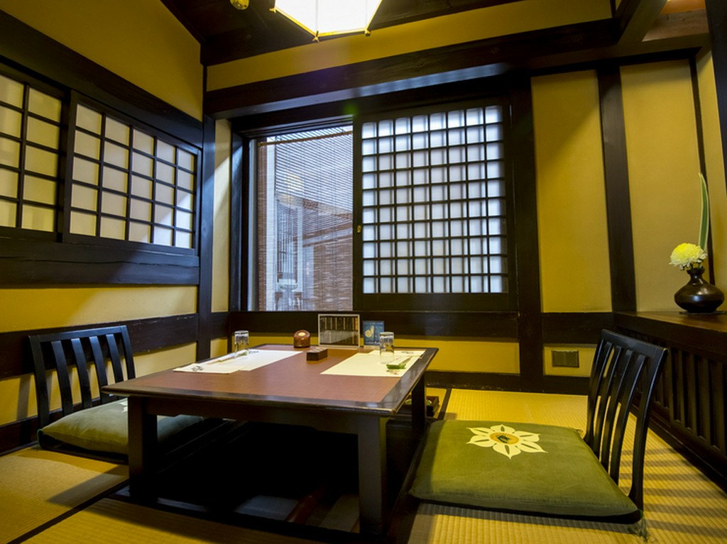 大小さまざまある個室は多目的なシーンで利用できます