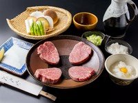 口取・前菜二種・サラダ・あみ焼・麦とろ・香の物・水物