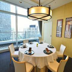 大切な方へおもてなしの一席に、名古屋の街並みを臨むレストラン