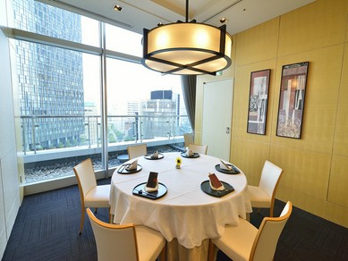 大切な方へおもてなしの一席に、名古屋の街並みを臨むレストラン