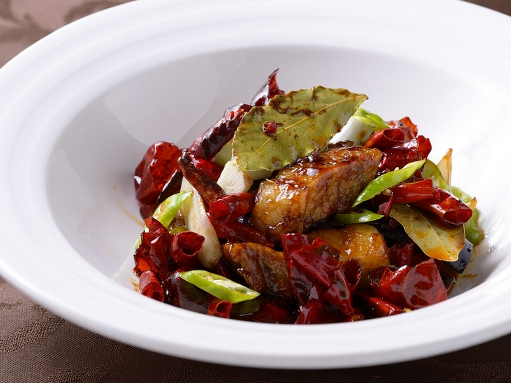 名古屋店オリジナルの味『豚肉のスパイシー炒め、甘辛仕立て』