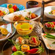 ※魚介類、甲殻類を取り扱う日本料理、懐石割烹になります故、食べ物由来のアレルギーの際は予めお申し付け下さいませ。