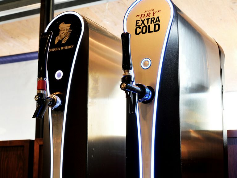 酒好きを満足させる、全国から取り寄せた豊富なブランド