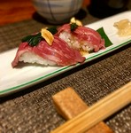ランチ限定の2950円コースと夜の4000円コース、8000円コースから