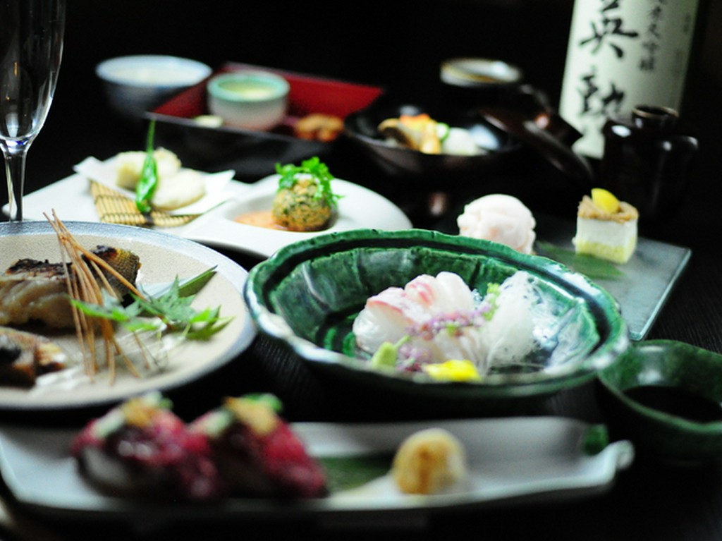 京野菜、鱧（はも）、鮎（あゆ）、湯葉、生麩、京豆腐、和牛など