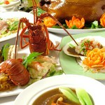  ＜個室確約＞大切なご接待や記念日にもぴったり！最高級鮑など極上の素材を使ったメニューを揃えました。