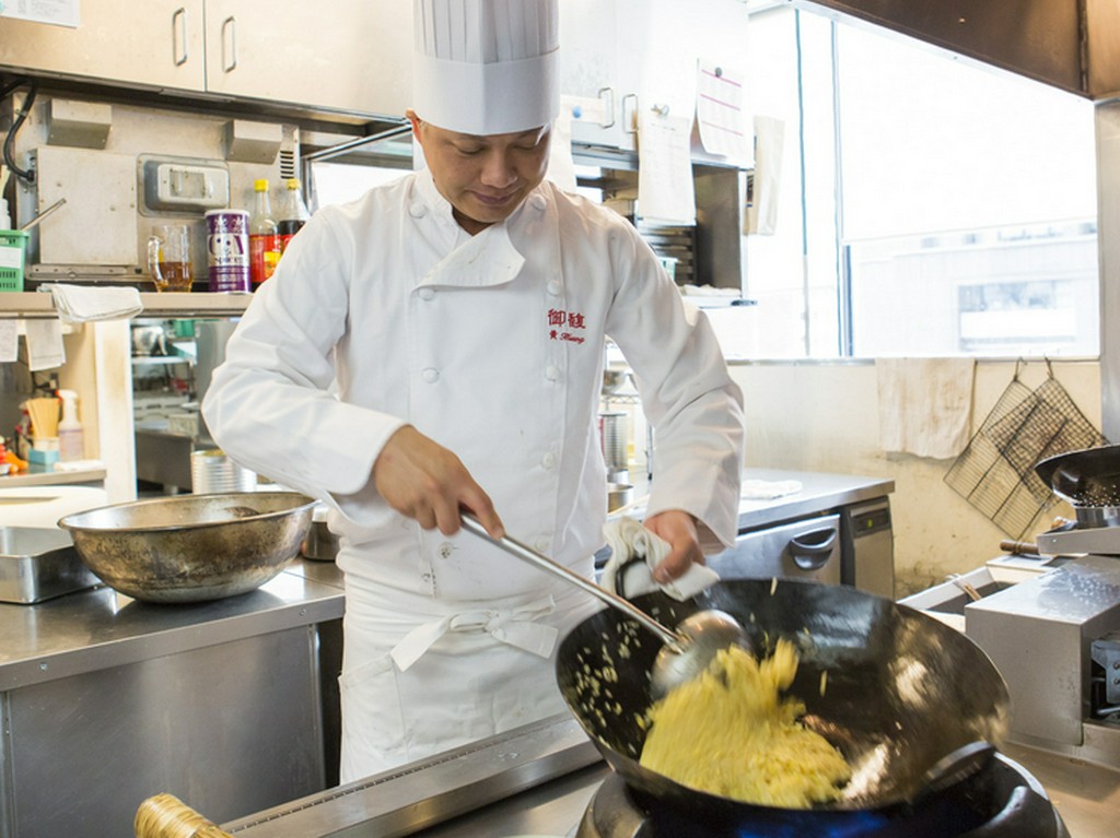 本場の食材を使った、本格的な四川料理でおもてなし