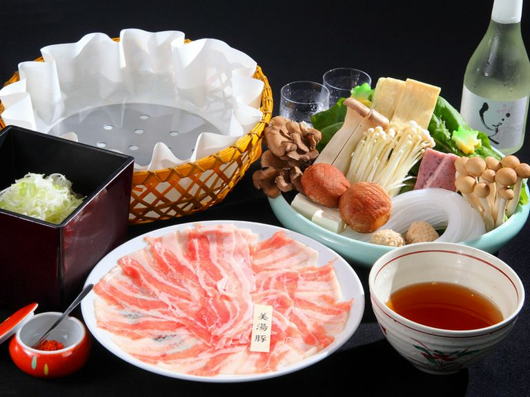 天然温泉水を飲んで育った美湯豚の『出汁しゃぶ』