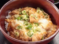 やっぱり　親子丼は美味い
関西風のやや甘口の特製タレ！