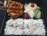 焼き鳥が４本ついてこの価格
これは食べるべきでしょう！