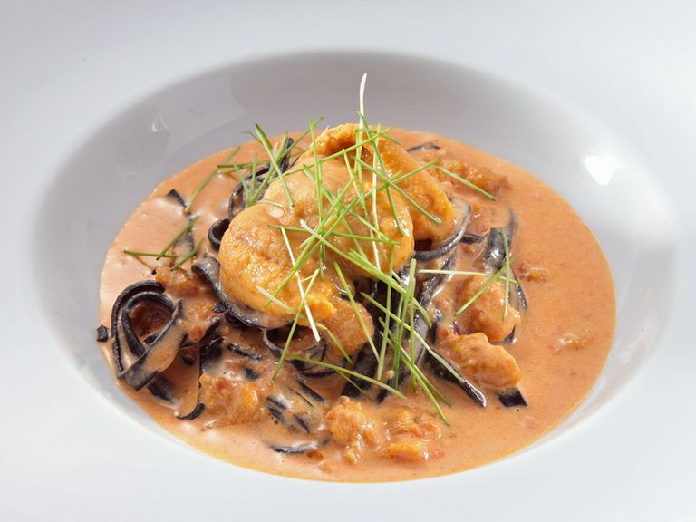 シェフもおすすめ人気ナンバーワン『蒸しウニのパスタ』