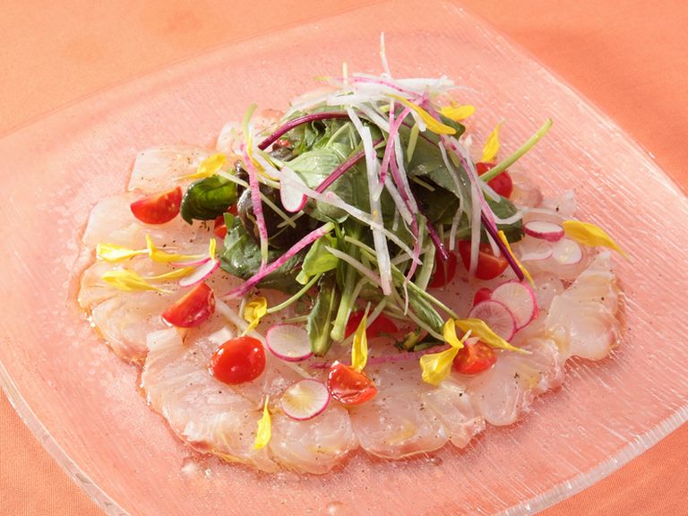 本日お魚のカルパッチョ サラダ仕立て