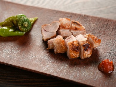 お酒がすすむ当店自慢の炭火焼をお楽しみください