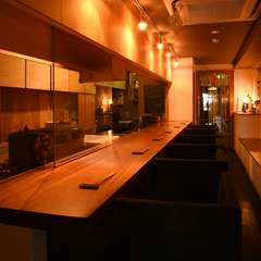 こだわり抜いたくつろぎの空間で優雅な食事を