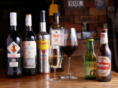 人気のカヴァ、個性豊かなスペインワイン、シェリー酒が豊富