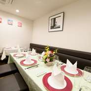 接待をスムーズに進ませたいときには、コース料理を相手の嗜好に合わせて構成してはいかがでしょう。事前予約のとき、気軽に相談を。相手のことを考え敬うような料理は、難しい場面でも相好を崩してくれそうです。