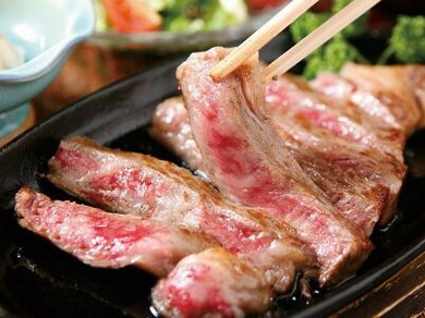 存在感抜群のステーキを存分に味わう『ステーキコース』