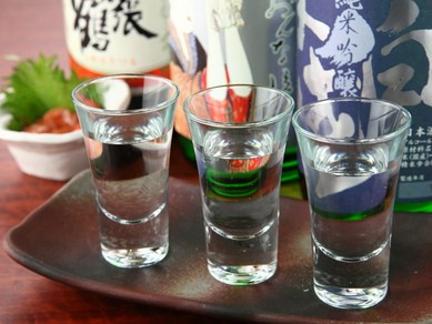 全国各地の選び抜いた地酒を取り揃えています！