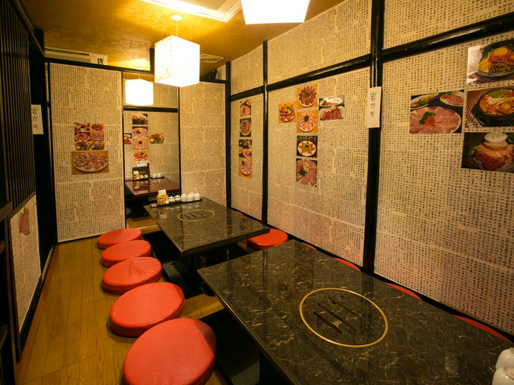 大人数の宴会にも対応可能な個室