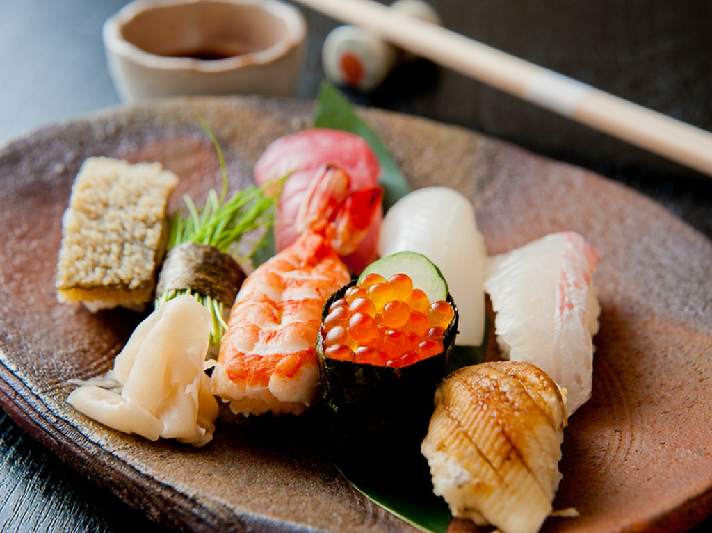 寿司職人一筋42年。熟練の腕前で握る『お好みにぎり寿司』