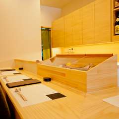 完全禁煙のクリーンな空気で、お寿司と和食を120%堪能