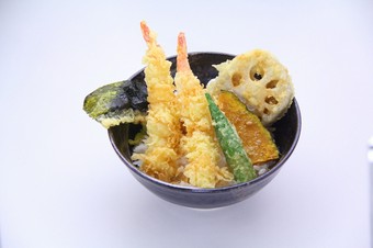 店主の矜持。お得にプロの味が楽しめる『天丼』