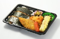 のり弁当に唐揚げをプラス！ワンコインでお得！