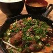 クセの無い食べやすい仔羊です!!　柔らかくボリュームもばっちり。ごはん、汁、焼き野菜付です。