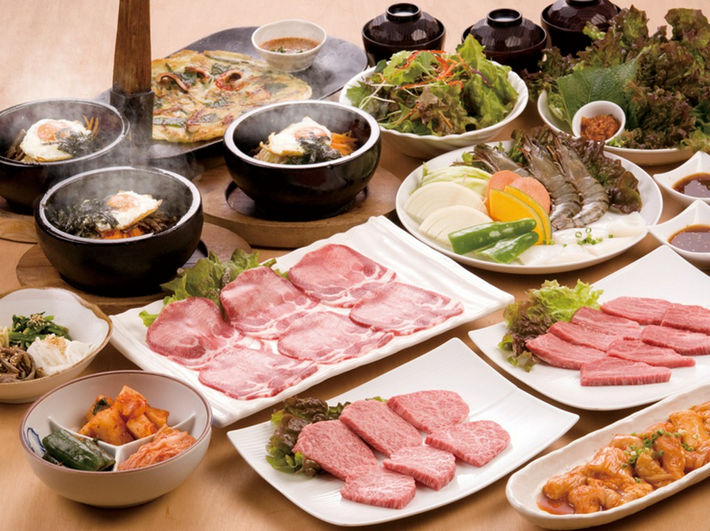 予算や人数に応じてリクエストできるコース料理は5000円より