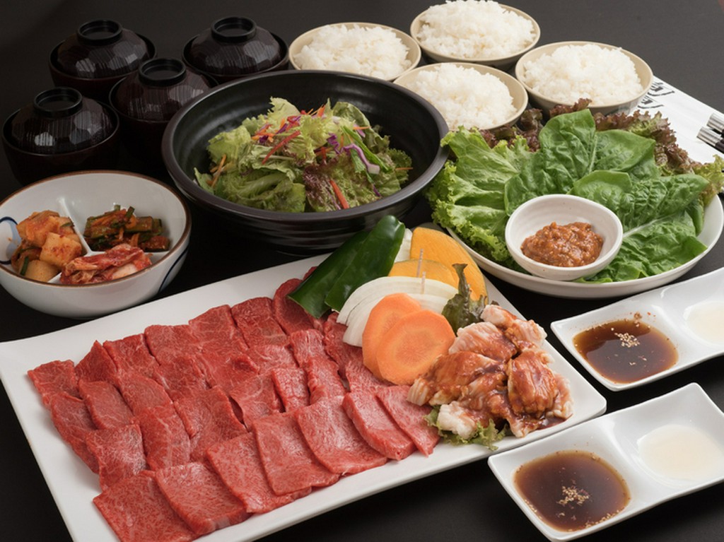 みんなでシェアして大満足『ファミリーセット』　3～4人前