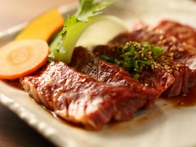 【肉の旨みがグッと引き出される秘伝の味付け】サガリ