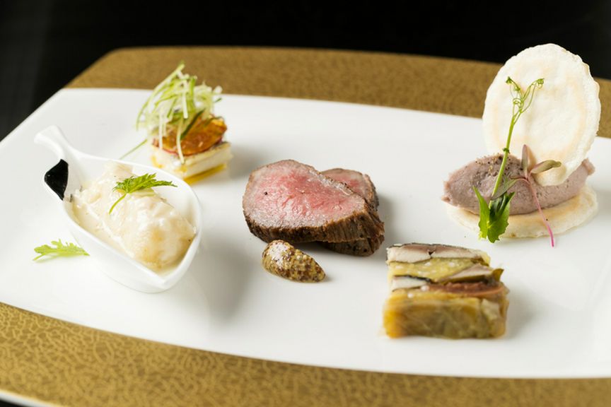 野菜は地元岡山産を積極的に取り入れ、上質な国産食材を厳選