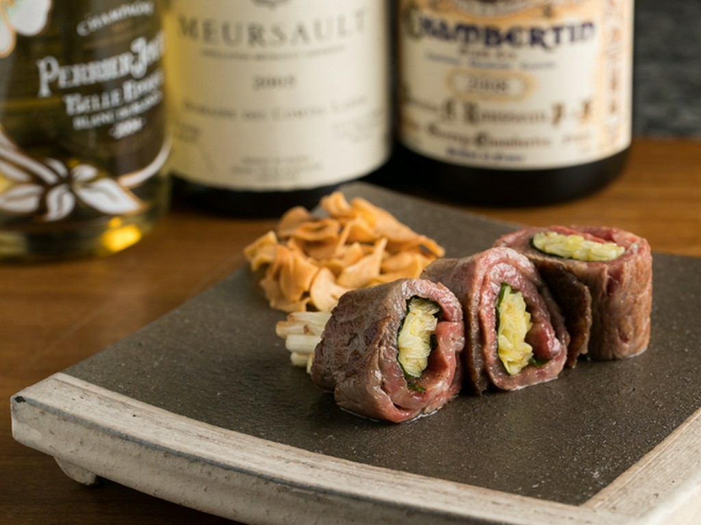 絶妙な焼き加減が素材の旨味を引き出す『和牛サーロインうす焼』