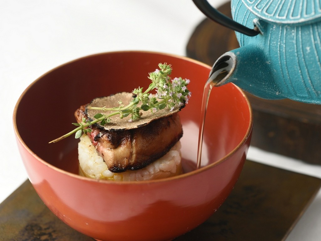 焼きナスのリゾット　ウナギとフォアグラのポワレトリュフと焼きナスのブイヨン　ひつまぶし風