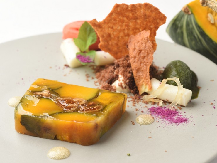 ブラッスリーラルドワーズ 三宮/フレンチ 料理人 柘植 淳平 氏 | ヒトサラ