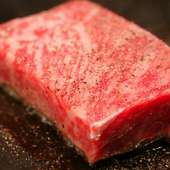 サシの入った肉の芸術品『厳選“黒毛和牛A5”サーロインステーキ』